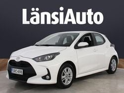 Valkoinen Käytetty 2024 Toyota Yaris Hybrid Viistoperä | 20 740 € (Supertarjous)