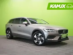 Hopea / harmaa Käytetty 2021 Volvo V60 CC Farmari | 30 450 € (Perustarjous)