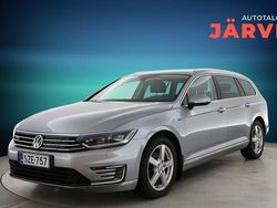 Harmaa Käytetty 2018 VW Passat GTE Farmari | 16 900 € (Supertarjous)