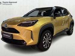 Keltainen Käytetty 2024 Toyota Yaris Cross Plus Katumaasturi | 32 490 € (Perustarjous)