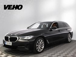 Musta Käytetty 2020 BMW 520 Sport Line Farmari | 28 400 € (Perustarjous)