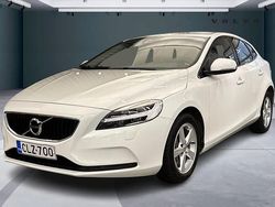 Valkoinen Käytetty 2019 Volvo V40 Business Edition Viistoperä | 22 900 € (Hieman kallis)