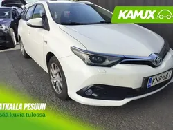 Valkoinen Käytetty 2016 Toyota Auris Touring Sports Active Farmari | 13 480 € (Hyvä tarjous)