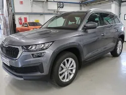 Harmaa Käytetty 2023 Skoda Kodiaq Ambition Katumaasturi | 41 900 € (Hieman kallis)