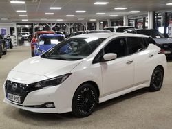 Valkoinen Käytetty 2022 Nissan Leaf N-Connecta Viistoperä | 16 990 € (Perustarjous)