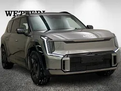 Harmaa Uusi 2025 Kia EV9 3 Katumaasturi | 87 500 € (Kallis)