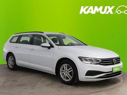 Valkoinen Käytetty 2023 VW Passat Comfortline Farmari | 29 900 € (Perustarjous)