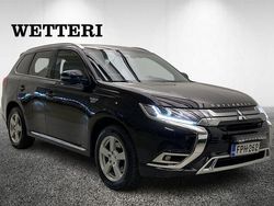 Musta Käytetty 2019 Mitsubishi Outlander P-HEV Intense Katumaasturi | 15 490 € (Hyvä tarjous)