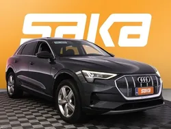 Musta Käytetty 2020 Audi e-tron Comfort Katumaasturi | 23 980 € (Perustarjous)