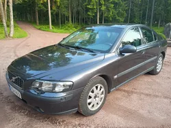Käytetty 2002 Volvo S60 Sedan | 1 900 € (Perustarjous)