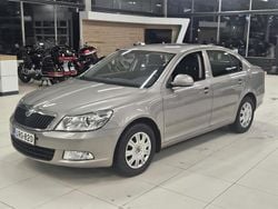 Ruskea Käytetty 2012 Skoda Octavia Ambiente Viistoperä | 7 490 € (Perustarjous)