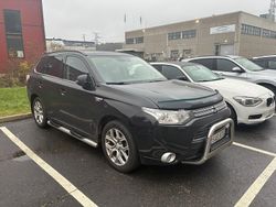 Käytetty 2014 Mitsubishi Outlander P-HEV Instyle Farmari | 8 790 € (Perustarjous)