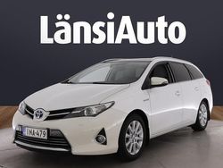 Valkoinen Käytetty 2014 Toyota Auris Touring Sports Premium Farmari | 13 680 € (Perustarjous)