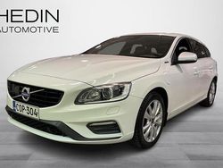 Käytetty 2017 Volvo V60 R-Design Farmari | 15 490 € (Hyvä tarjous)