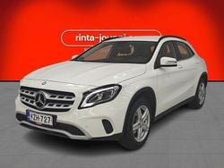 Valkoinen Käytetty 2017 Mercedes GLA180 Business Katumaasturi | 20 480 € (Hieman kallis)