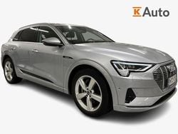 Harmaa Käytetty 2022 Audi e-tron Katumaasturi | 34 900 € (Supertarjous)