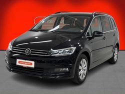 Musta Käytetty 2020 VW Touran Comfortline Tila-auto | 26 580 € (Perustarjous)