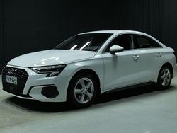 Valkoinen Käytetty 2021 Audi A3 Business Sedan | 23 500 € (Hieman kallis)