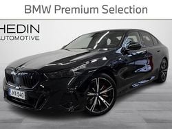 Musta Käytetty 2024 BMW i5 M Sport Sedan | 63 900 € (Supertarjous)