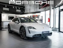 Harmaa Käytetty 2023 Porsche Taycan Cross Turismo Sedan | 97 900 € (Hieman kallis)