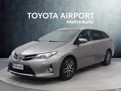 Ruskea (beige) Käytetty 2014 Toyota Auris Touring Sports Multidrive S Farmari | 12 690 € (Perustarjous)