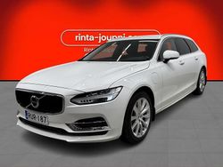 Valkoinen Käytetty 2018 Volvo V90 Momentum Farmari | 21 400 € (Perustarjous)