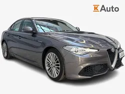Harmaa Käytetty 2017 Alfa Romeo Giulia Veloce Sedan | 32 480 €