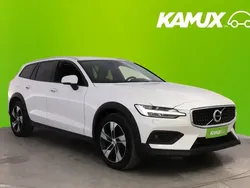 Valkoinen Käytetty 2020 Volvo V60 CC Farmari | 32 380 € (Perustarjous)