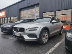 Käytetty 2021 Volvo V60 CC Business Edition Farmari | 29 600 € (Hyvä tarjous)