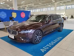 422 Käytetty 2020 Volvo V60 Inscription Farmari | 29 900 € (Perustarjous)