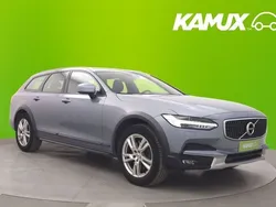 Sininen Käytetty 2018 Volvo V90 CC Momentum Farmari | 32 200 € (Perustarjous)