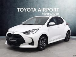 Valkoinen Käytetty 2025 Toyota Yaris Hybrid Style Viistoperä | 28 990 € (Kallis)