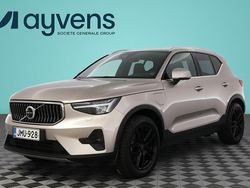 Ruskea Käytetty 2022 Volvo XC40 Plus Katumaasturi | 34 900 € (Perustarjous)