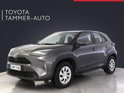 Harmaa Käytetty 2023 Toyota Yaris Cross Active Katumaasturi | 26 480 € (Perustarjous)