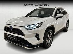 Valkoinen Käytetty 2025 Toyota RAV4 Active Katumaasturi | 53 900 € (Hieman kallis)