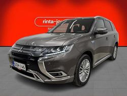 Ruskea Käytetty 2019 Mitsubishi Outlander P-HEV Instyle Katumaasturi | 17 800 € (Perustarjous)