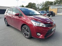 Punainen Käytetty 2017 Toyota Verso Active Tila-auto | 19 900 € (Perustarjous)