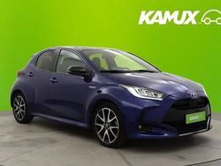 Sininen Käytetty 2021 Toyota Yaris Hybrid Premium Sedan | 19 580 € (Perustarjous)