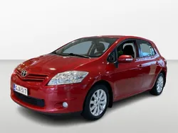 Punainen Käytetty 2011 Toyota Auris Sol Viistoperä | 8 890 € (Perustarjous)