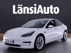 Valkoinen Käytetty 2021 Tesla Model 3 Standard Range Plus Sedan | 21 190 € (Perustarjous)