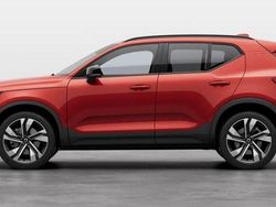 Punainen Uusi 2025 Volvo XC40 Plus Katumaasturi | 49 900 €