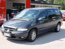 Musta Käytetty 2000 Chrysler Grand Voyager Tila-auto | 3 900 €