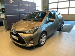 Harmaa Käytetty 2016 Toyota Yaris Active Viistoperä | 13 700 € (Perustarjous)
