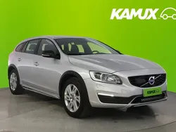 Hopea / harmaa Käytetty 2018 Volvo V60 CC Business Edition Farmari | 19 780 € (Hyvä tarjous)