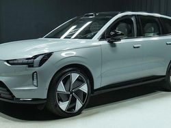 Harmaa Käytetty 2025 Volvo EX90 Performance Katumaasturi | 106 500 € (Perustarjous)