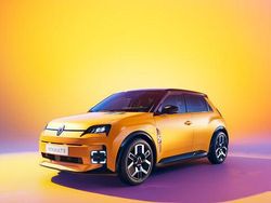 Uusi 2025 Renault 5 E-Tech Iconic Viistoperä | 33 790 €