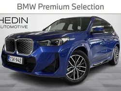 Sininen Käytetty 2025 BMW iX1 Comfort Edition Katumaasturi | 53 900 €