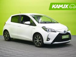 Valkoinen Käytetty 2019 Toyota Yaris Hybrid Active Sedan | 15 900 € (Hyvä tarjous)