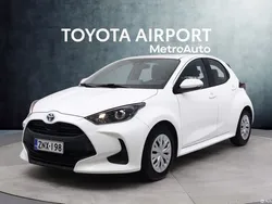 Valkoinen Käytetty 2022 Toyota Yaris Active Viistoperä | 19 890 € (Perustarjous)