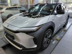 Hopea Käytetty 2022 Toyota bZ4X Premium Katumaasturi | 36 980 € (Perustarjous)
